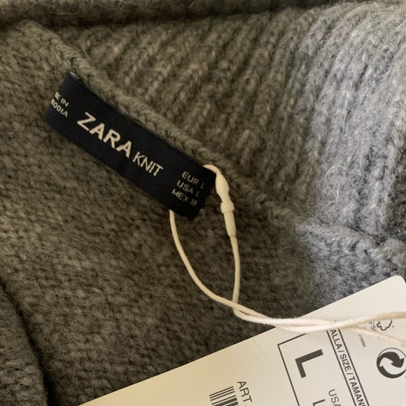 Zara Grey Off-The-Shoulder Chunky Knit Sweater - Picture 6 of 13